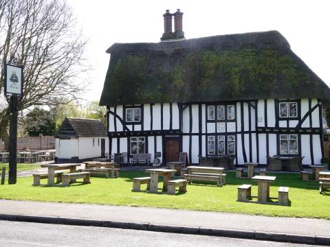 Photograph of the Royal Oak pub in Barrington